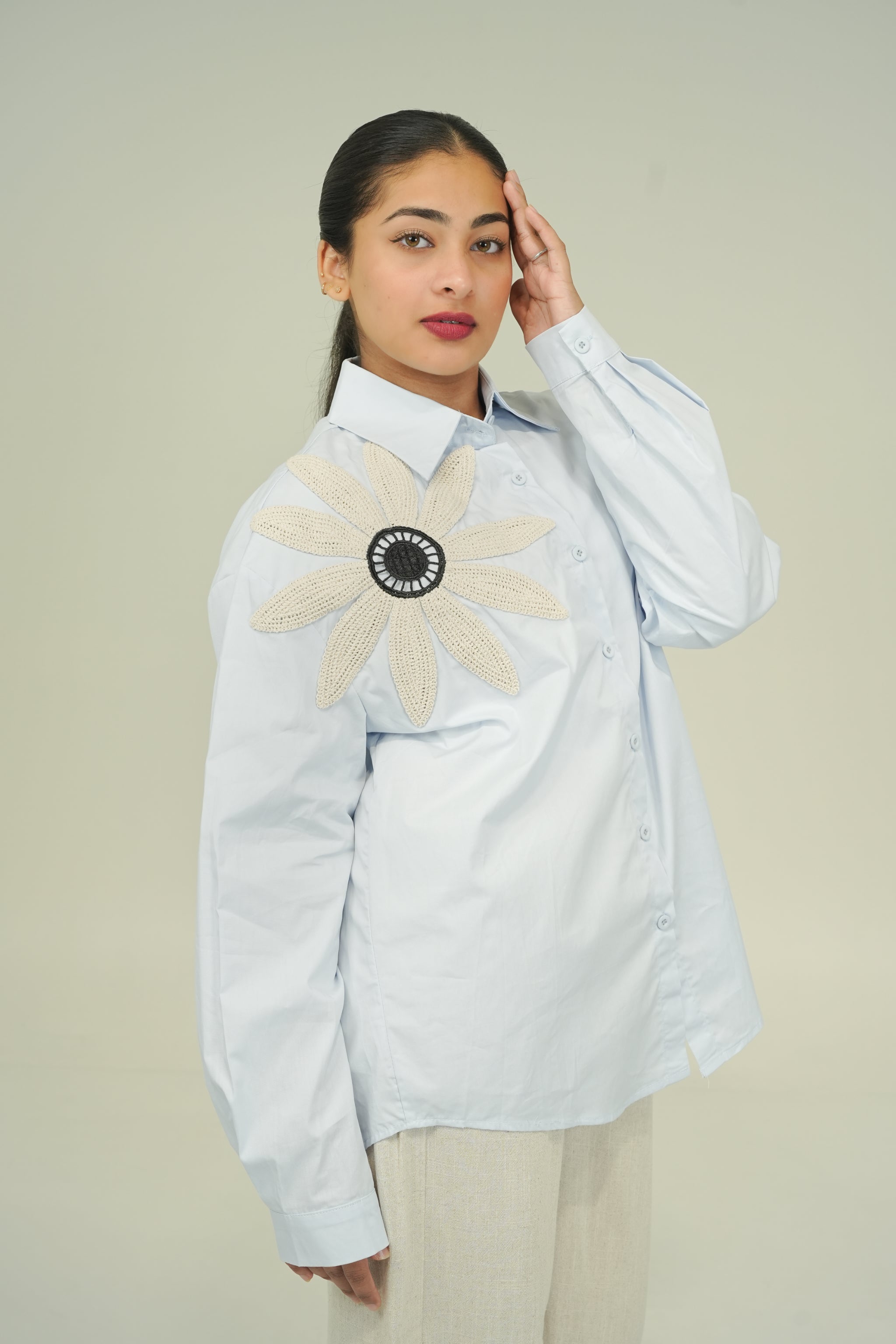 FLORAL ACCENT SHIRT