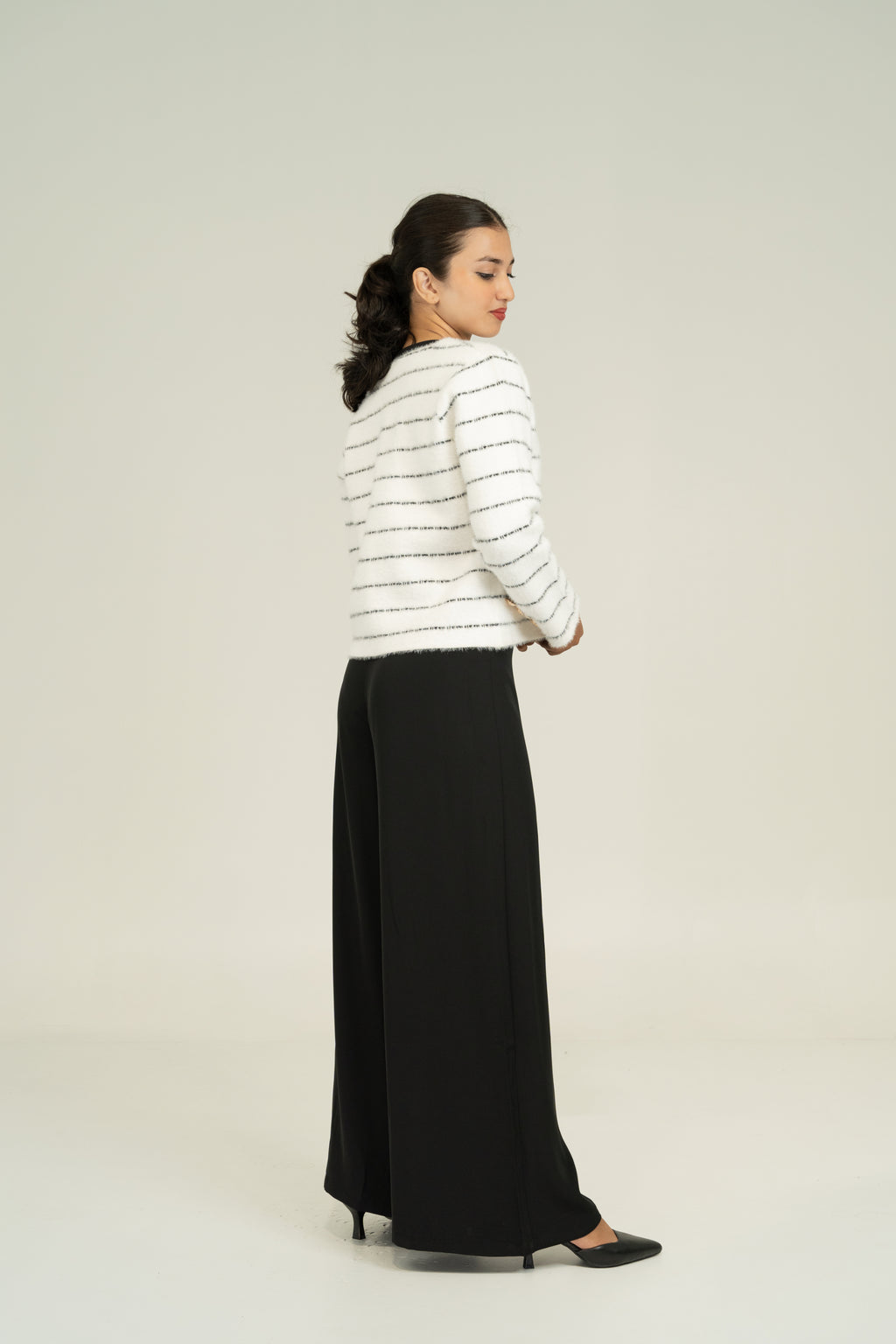 button front black  stripe cardigan