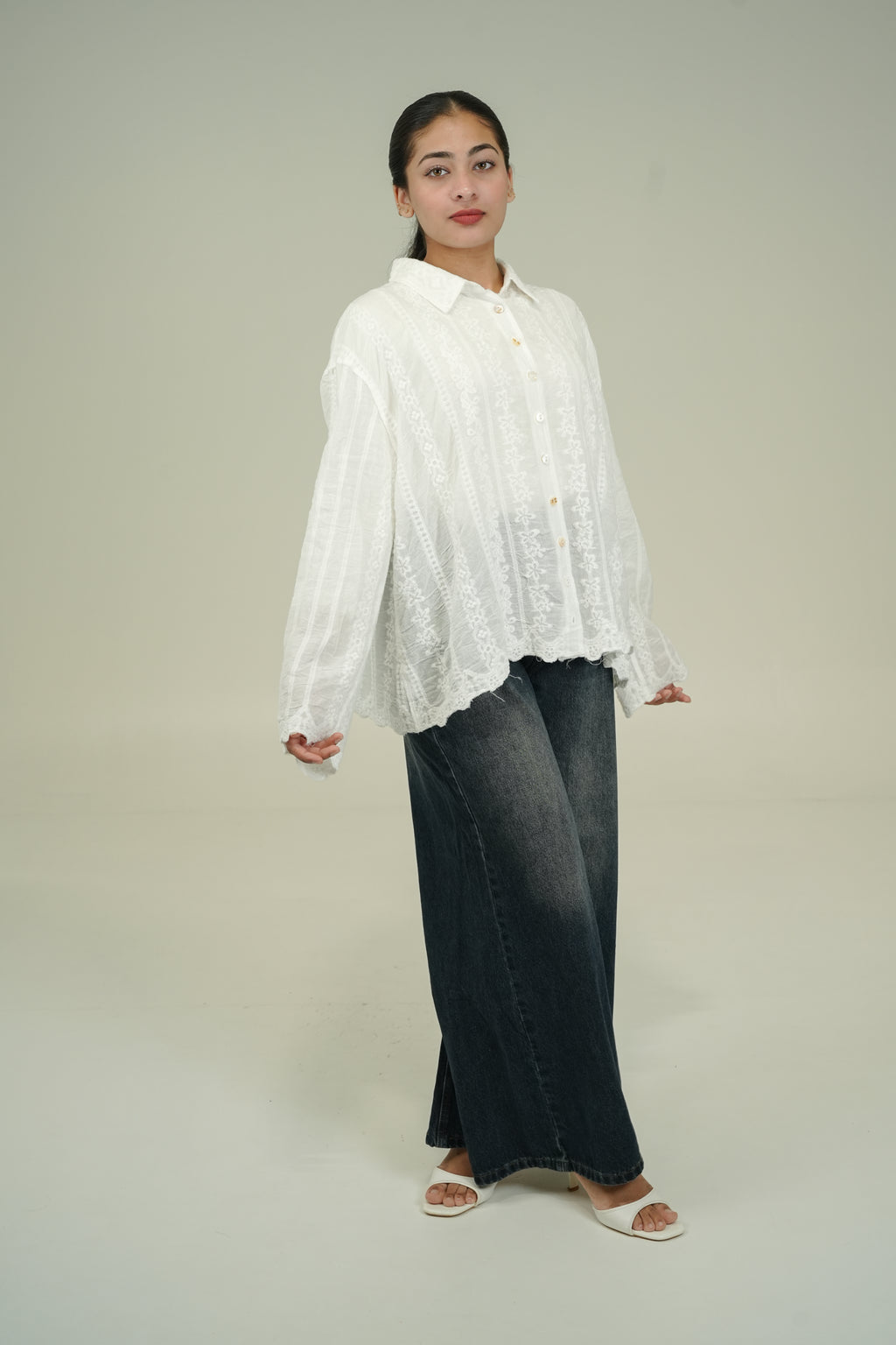 WHITE LACE DETAIL SHIRT