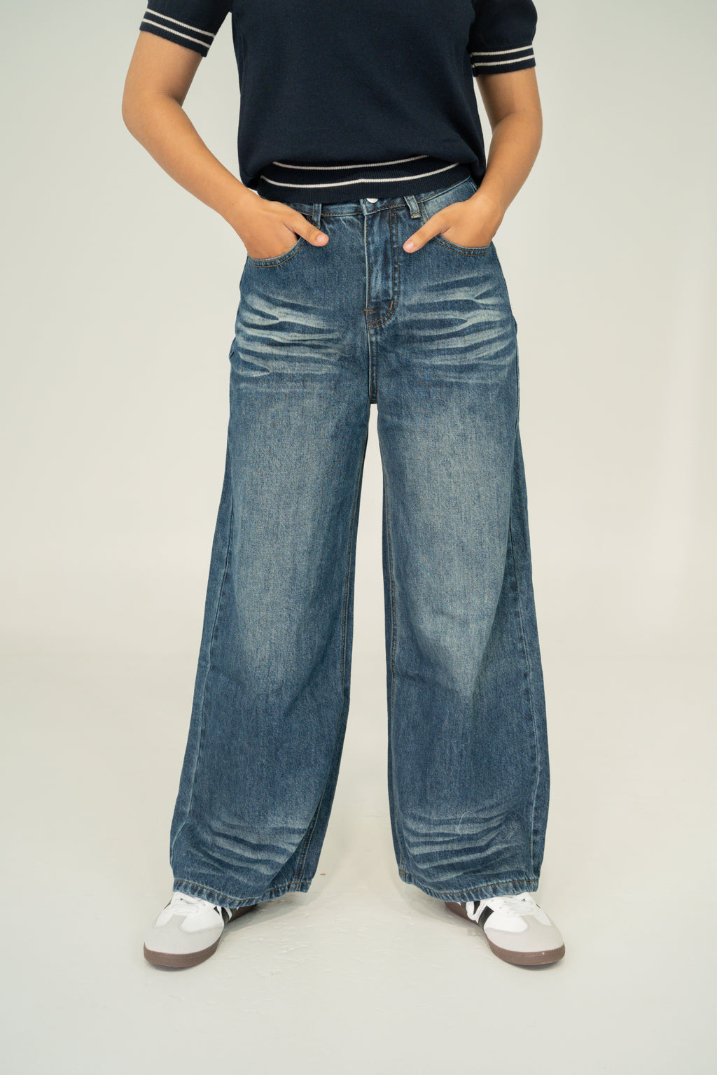 blue soft  polo knite  top