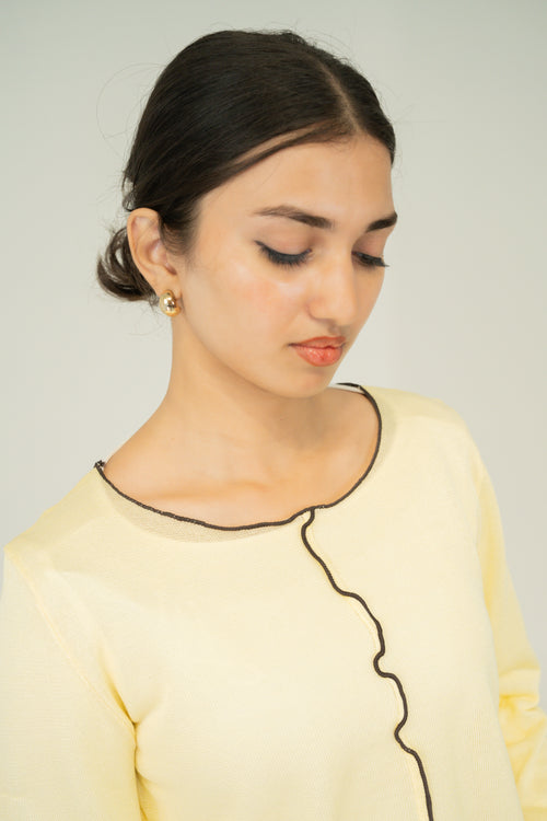 contrast edge knit wear