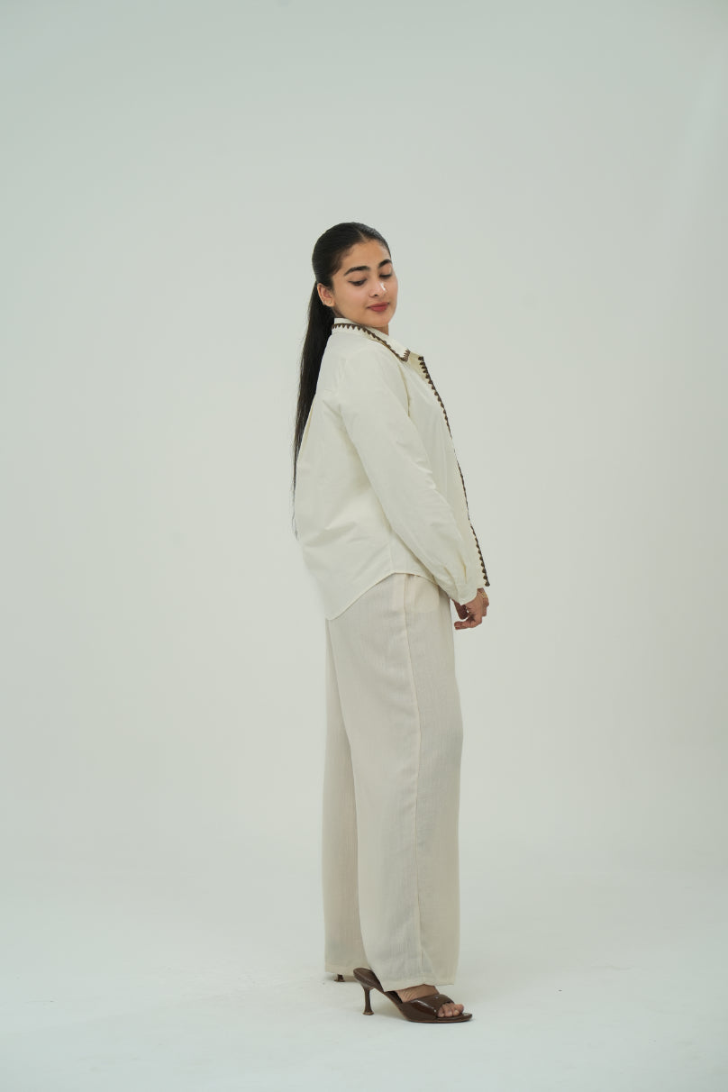 MINIMAL CONTRAST SHIRT